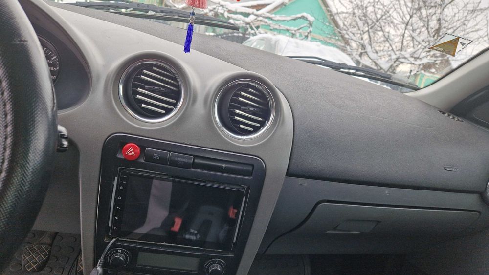 Vând Seat Ibiza 2003