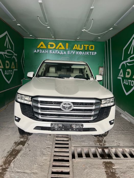 Tayota 300 крузак