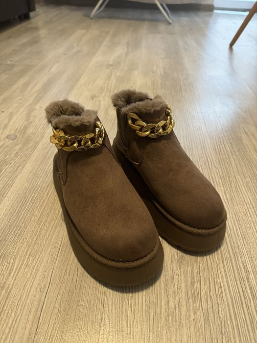 Ghete imblanite tip UGG