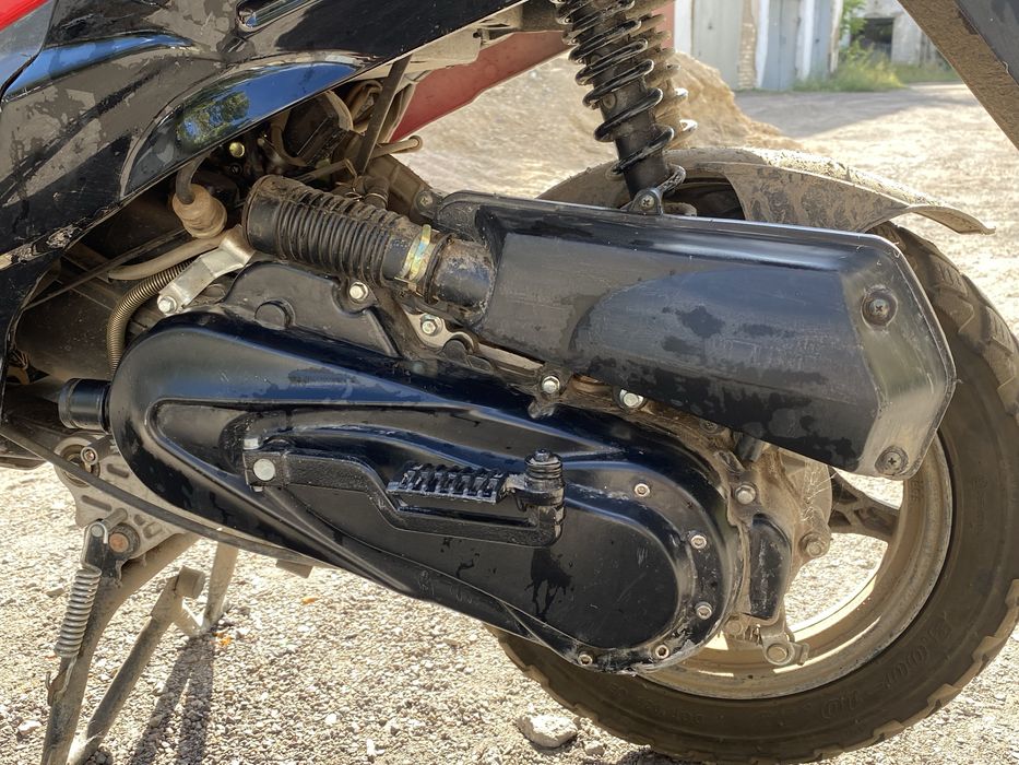 Скутер  80 кубов