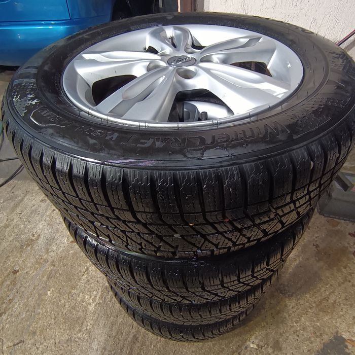 Хюндай ИХ 35 джанти оригинални с зимни гуми Кумхо
