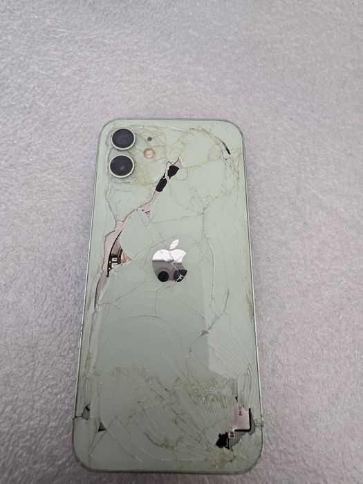 IPhone 12 за части