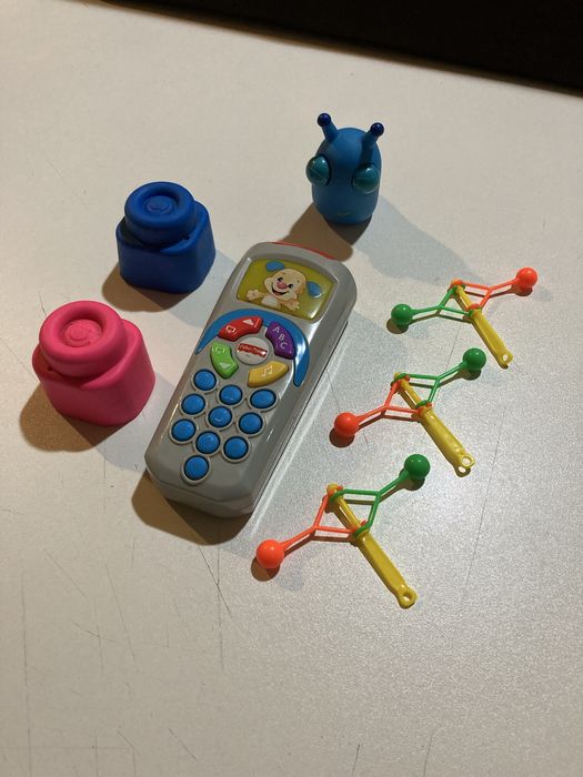 Jucarii: constructii, piese de silicon, lego, furtunase flexibile, etc