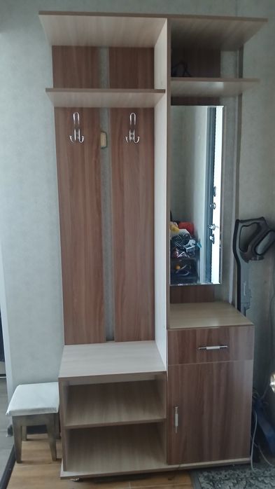 Продам прихожка красивая.