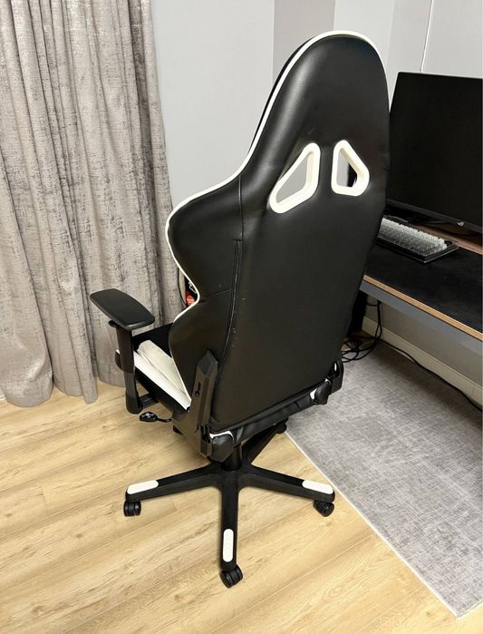 Игровое Кресло Dxracer