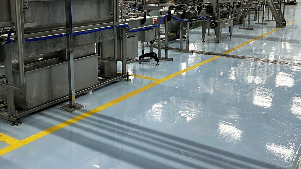 Epoksid kraska - mustahkamlik, kimyoviy chidamlilik va mukammal yuza