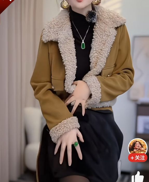 Kastyum yubka, oʼqishga, ishga, toʼyga va bayramlarga.YANGI...dvoyka