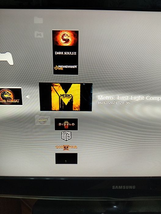 Продам Play Station 3.