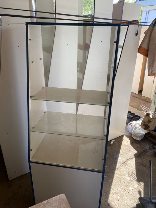 Продам мебели для аптеки