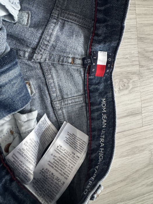 Чисто нови дънки Tommy Hilfiger