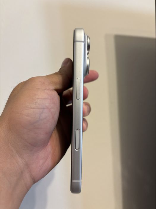 Продам iPhone 17 Pro 256 gb silver! EAC