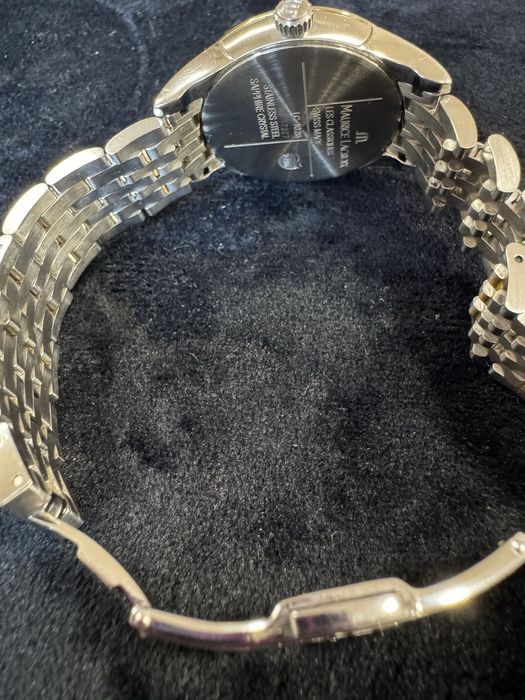 Часовник Maurice Lacroix Les Classiques Date