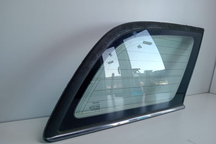 Geam dreapta spate break Toyota Avensis a 2-a generatie T25