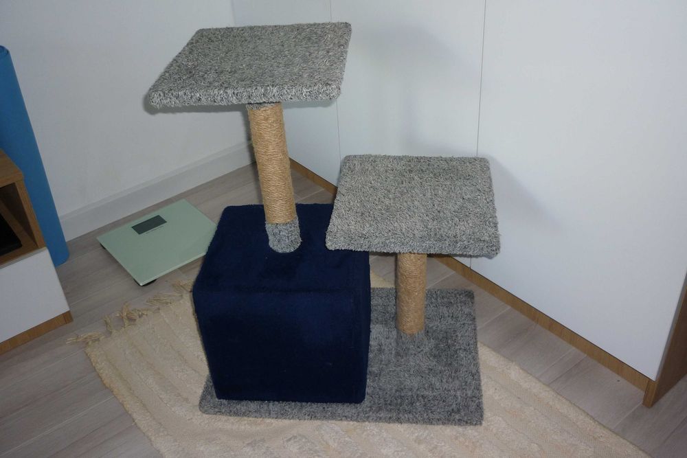 Котешка катерушка със драскалка