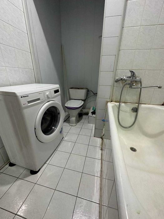 Юнусабад 15 кв 1/3/4 (38м2) Метро Туркистан. Вдоль дороги