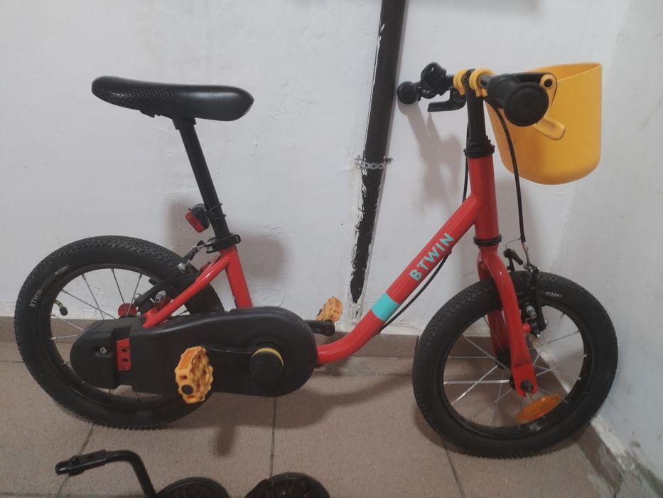 Vând bicicleta copii 2-5 ani