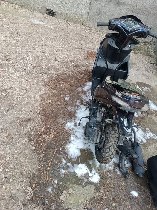 Продается скутер Италия с не большим вложением.