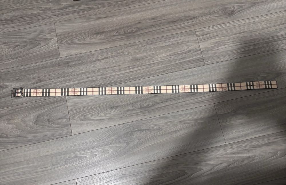 Curea burberry 125 cm