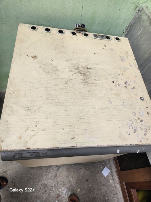 Holodelnik zudlik bilan sotiladi