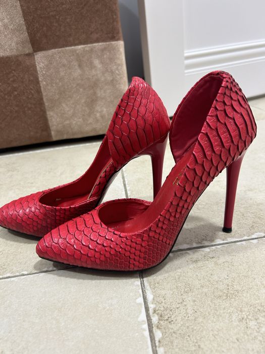 Туфли женские красные