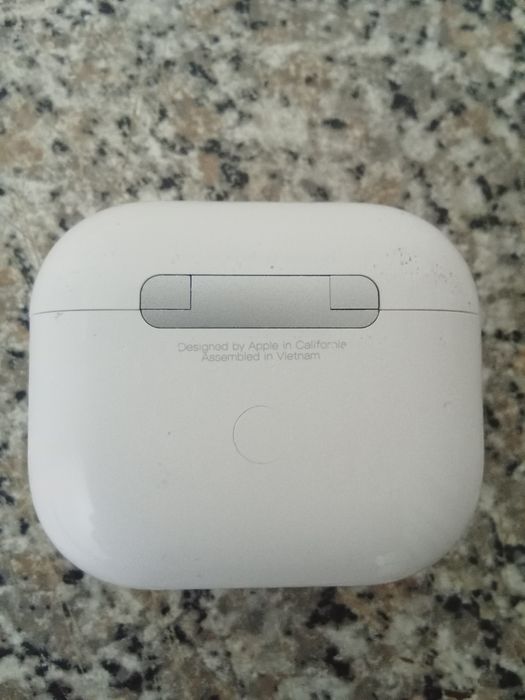 Продаются наушники Apple air pods 3