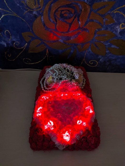 Подарок для любимой  в виде сердца