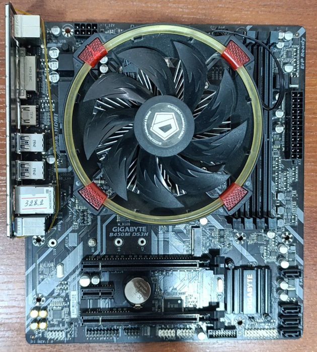Gigabyte B450M-DS3H Ryzen5 2600/fan