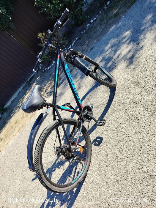 Vând bicicleta Shimano