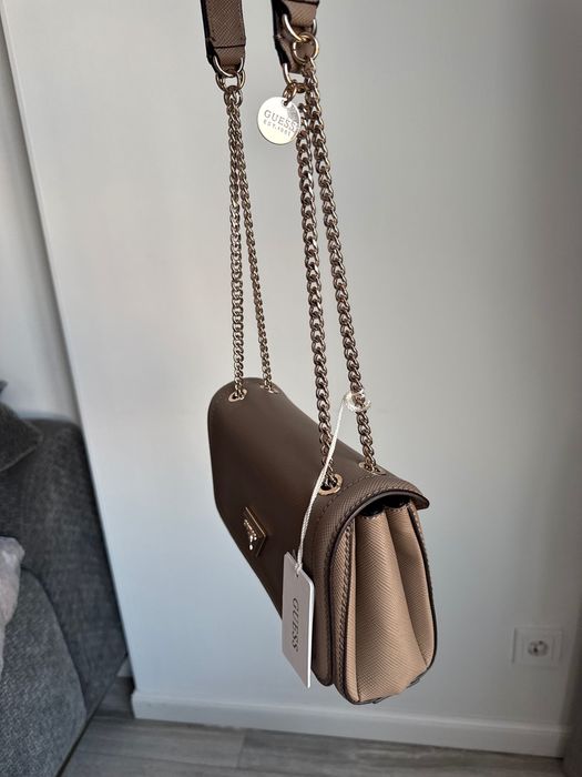 Продам сумку Guess