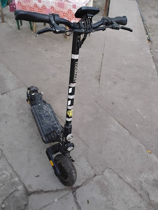 Dau trotinetă electrică prinde 50 km