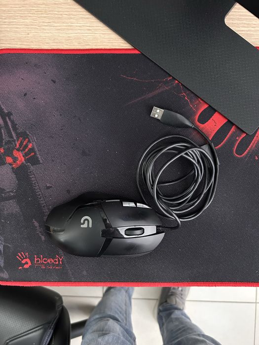 Продавам мишка Logitech G402