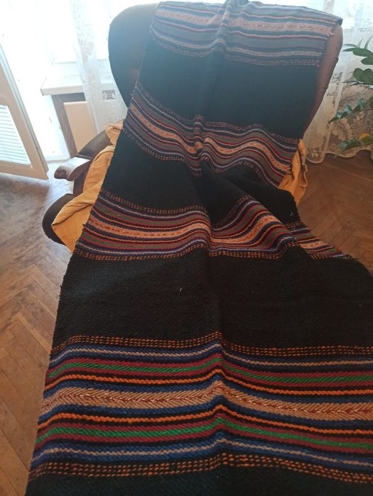 Продавам чисто нови терлички и тъкани черги