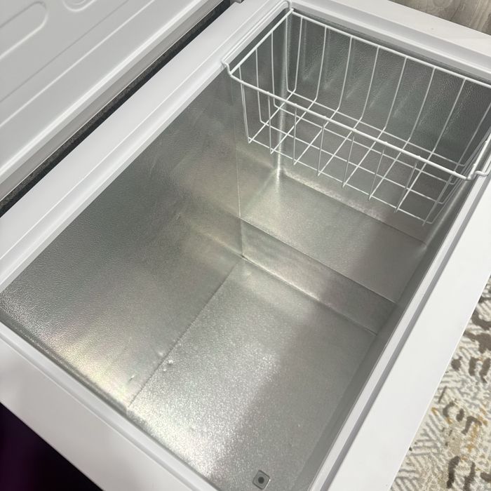 Продам морозильную камеру
