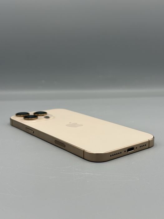 iPhone 16 Pro Max | 256 GB | E-SIM | Baterie 95% | 275 Cicluri