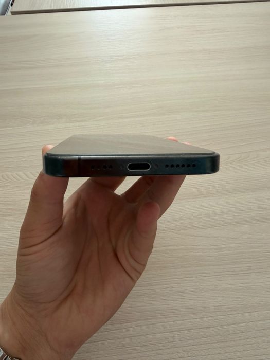 Продам iPhone 15 Pro Max 256 ГБ