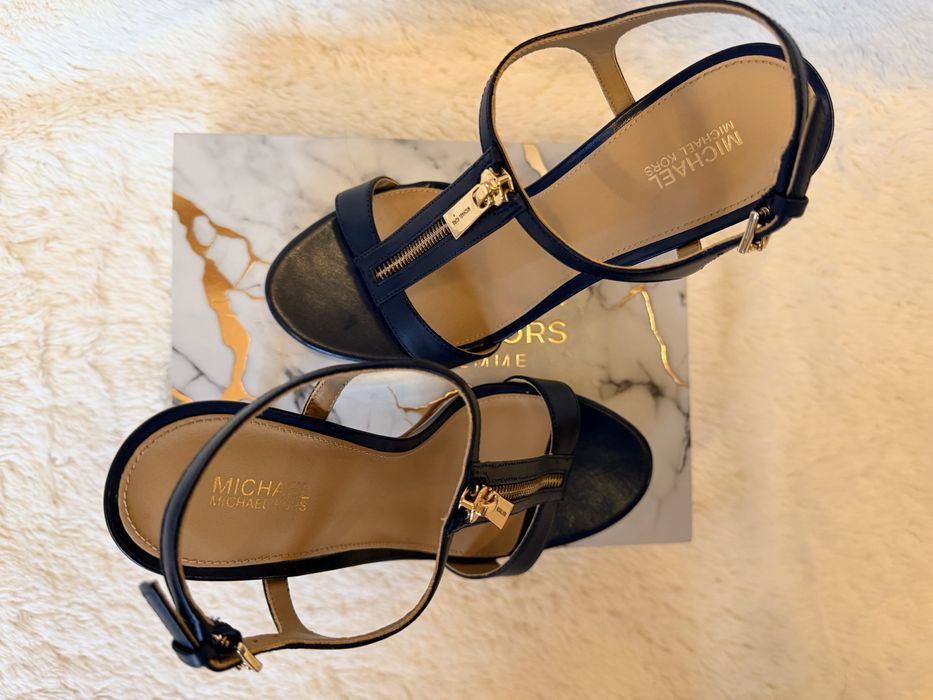 Sanda dama Mikael Kors-rafinate & statement