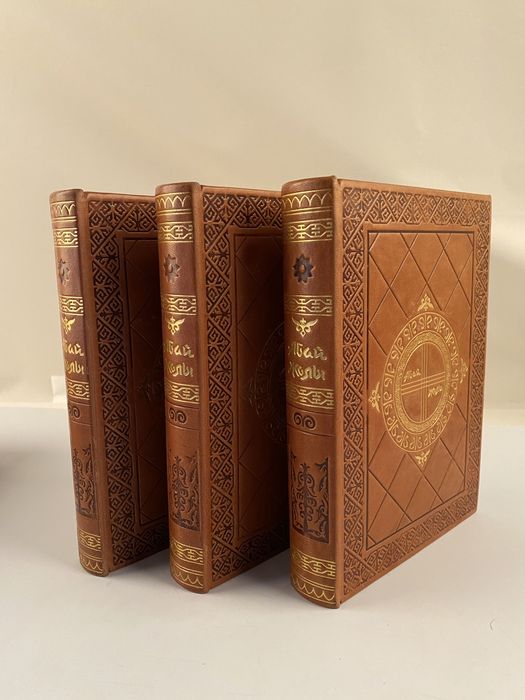 Реставрация книг / Ремонт и переплет старых книг, Коранов, Библий