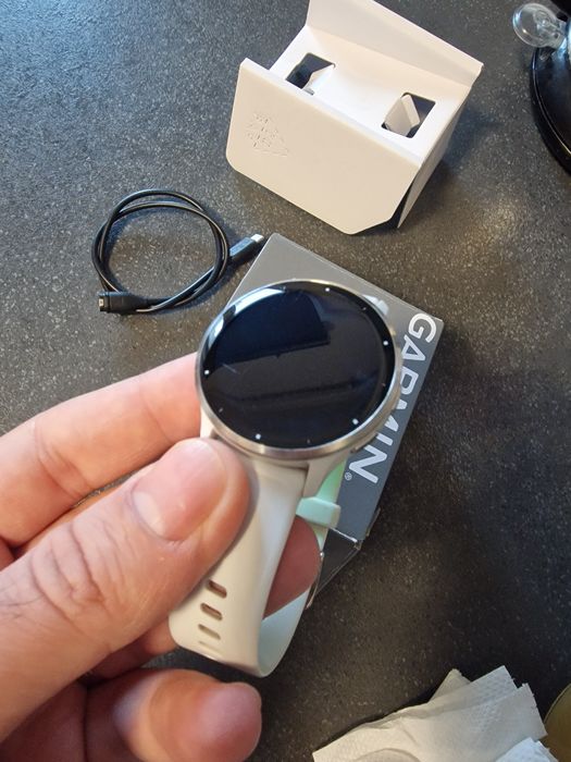 Garmin Venu 3 - alb - pachet complet