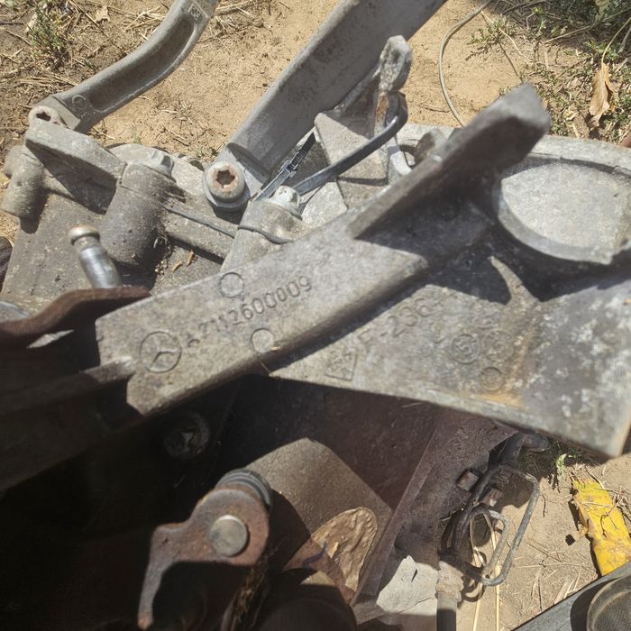 Скоростна кутия мерцедес а180  дизел