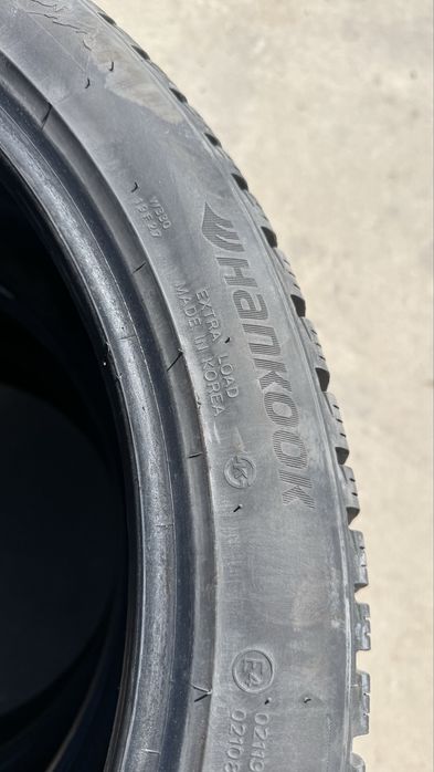 Гуми Hankook 255/40 R20