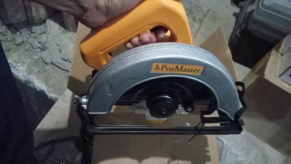 Продам новый циркулярная пила