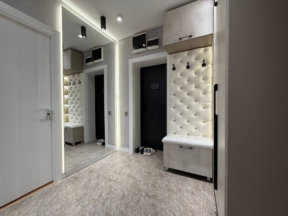 Аренда 3/10/10. С мансардой. Mirabad Palace