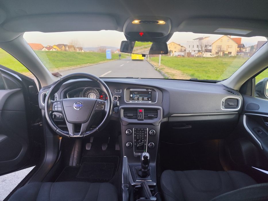 Volvo v40 /D2/2014