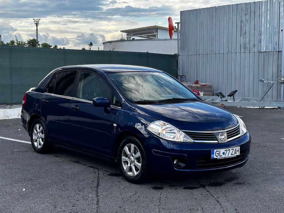 nissan tiida