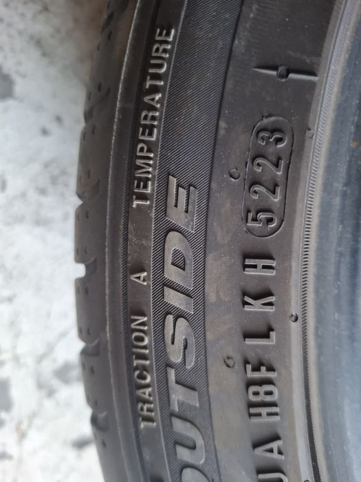 225 45 17 2броя nexen дот 5223 като нови цената е за 1бр