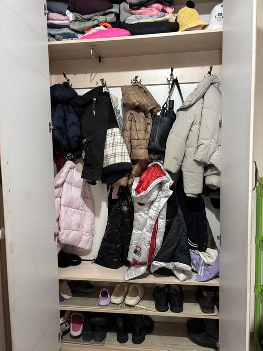 Продается шкаф для прихожей