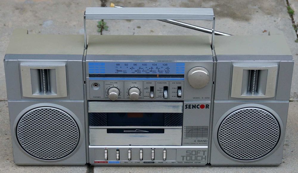 Сервизирани радиокасетофони,в отлично състояние