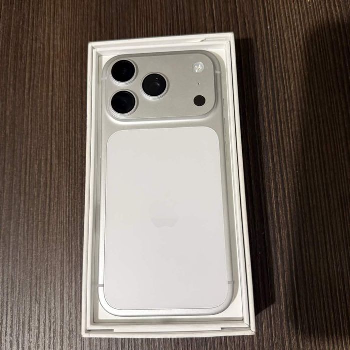 iPhone 17 Pro 256GB В ГАРАНЦИЯ!!!