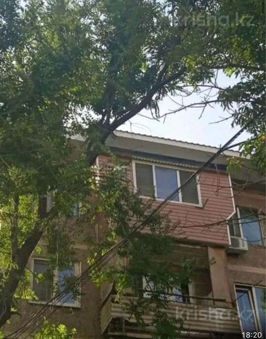 Продам квартиру 11 мрк 101 серия