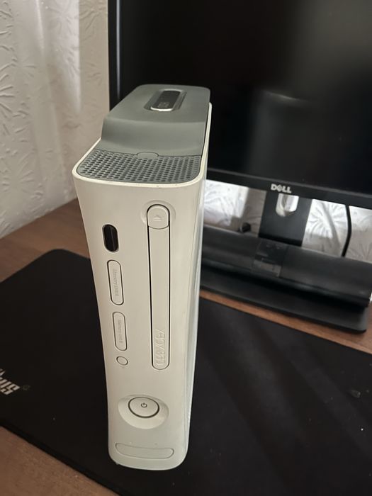 Xbox 360 прошитый RGH Aurora